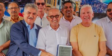 Prefeito autoriza obras de pavimentação no Roger, Treze de Maio e Expedicionários, que terão 100% de ruas calçadas