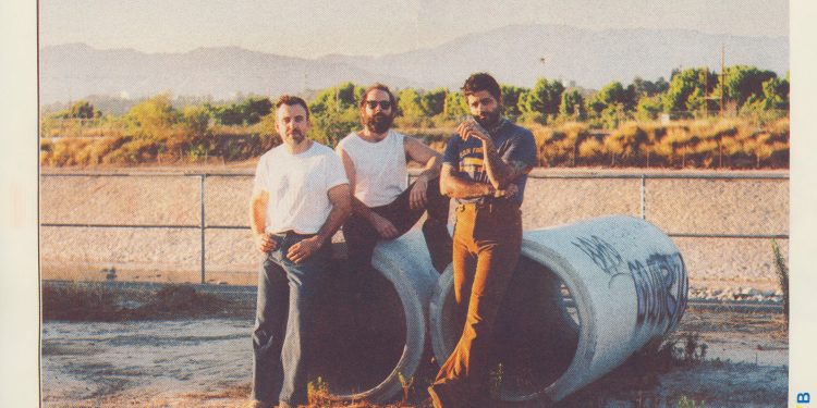 Fresno discorre sobre emaranhado de emoções presente nos relacionamentos em “Eu Nunca Fui Embora”, faixa que intitula novo disco