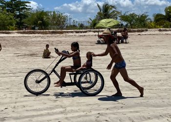 Cabedelo promove dia de “Praia Acessível” para encerrar Semana de Inclusão Social da Pessoa com Deficiência