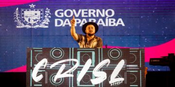 DJ CrisL: Trilhando Caminhos Musicais no Nordeste Brasileiro