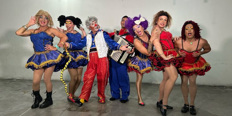 A volta do Pastoril Profano: Trupe de Humor da Paraíba, estreia  em Janeiro seu mais novo espetáculo  “Chave de Cadeia”