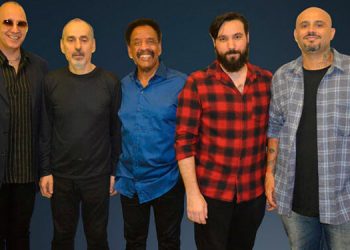 Temporada Projeto Seis e Meia: volta dia 05 de março com Renato e Seus Blue Caps no Teatro Paulo Pontes