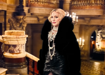 Madonna comete gafe ao pedir para fã cadeirante se levantar durante show