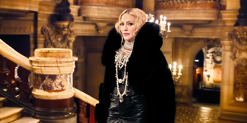 Madonna comete gafe ao pedir para fã cadeirante se levantar durante show