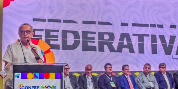 Em agenda com o ministro das Relações Institucionais, Cícero Lucena fortalece parceria nas áreas de Saúde e Meio Ambiente