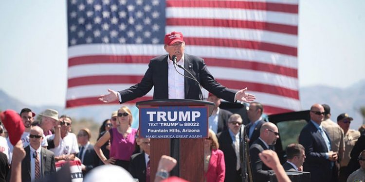 Trump é o primeiro ex-presidente condenado dos EUA. ‘Nunca vou me entregar’