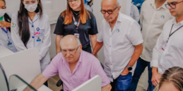 Nominando Diniz assume prefeitura de João Pessoa durante viagem de Cícero Lucena à França