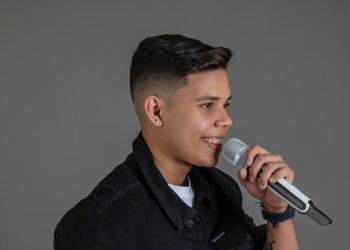 Jotinha: O novo fenômeno da música Brasileira