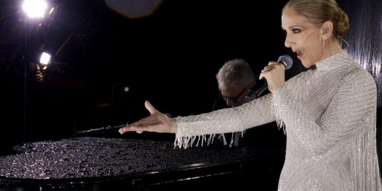 Assista: Céline Dion cantou ao vivo em Paris? Saiba detalhes da apresentação