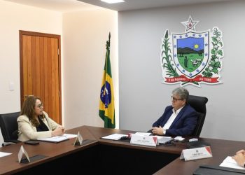 João Azevêdo recebe presidente do TRE-PB e discute segurança nas eleições municipais deste ano
