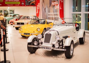 4ª Edição da Exposição de Carros Antigos na Ferreira Costa Clássicos automobilísticos em destaque no Home Center neste final de semana