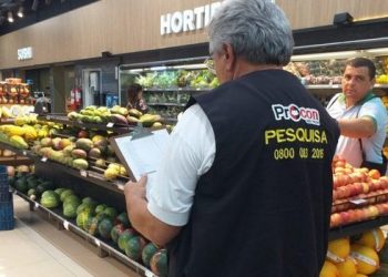 Procon-JP encontra diferença de 700% no preço da alface em pesquisa para hortifrútis