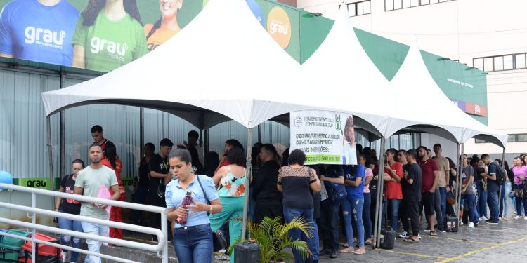 Feira promovida pelo Grau Educacional oferece mais de 500 vagas de empregos e estágios em João Pessoa