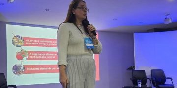 Nutricionista Alline Grisi é convidada pela Faculdade Facima, em Maceió, para ministrar aula sobre vigilância sanitária