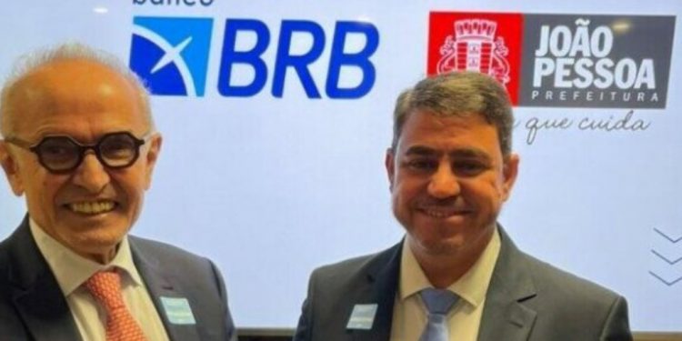 Cícero Lucena defende unidade e busca apoio majoritário para reeleição de Dinho na CMJP