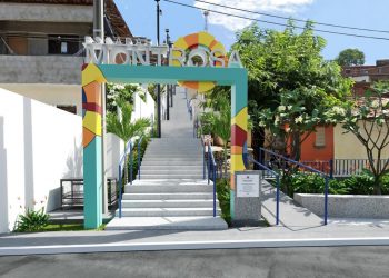 Prefeito autoriza requalificação da escadaria Montrosa como ponto turístico e obras para deixar o bairro do Roger 100% pavimentado