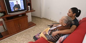 Nova parabólica digital auxilia na inclusão de idosos