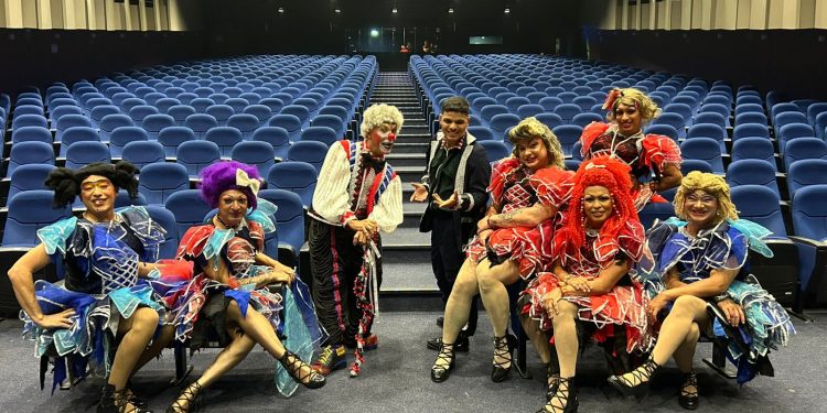 Casa cheia continua o sucesso de “A Butija do Pastoril Profano” no Teatro Paulo Pontes