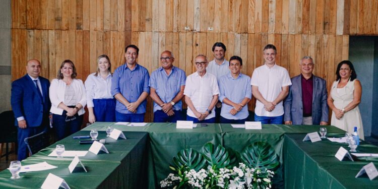 Cícero Lucena recebe prefeitos da Região Metropolitana, reativa Consórcio Intermunicipal e projeta desenvolvimento da região