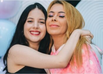 Joelma compartilha chá revelação do primeiro neto: ‘Coração transborda’