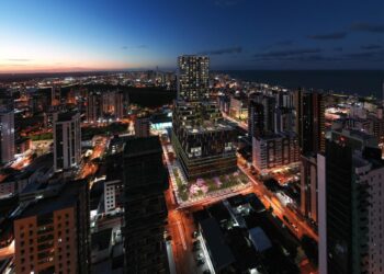 Estudo internacional aponta benefícios de morar no litoral