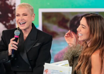 Xuxa recebe homenagem no SBT, mas declaração polêmica rouba a cena