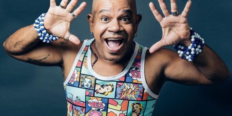 Reinaldinho e Ramon Schnayder comandam a grande ressaca de Carnaval em Cabedelo neste sábado (8)