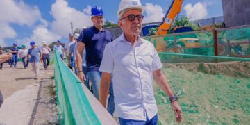 Prefeito Cícero Lucena inspeciona obras do Parque Socioambiental do Roger e do Complexo Beira Rio