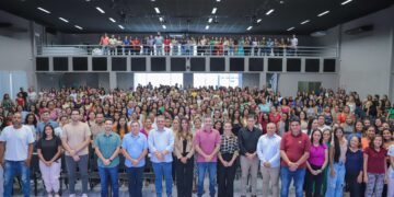 Aprovados em processo seletivo tomam posse e participam da formação inicial do Programa Educador Social Voluntário em Cabedelo