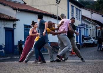 Dança em Movimento: Camaleão Grupo de Dança leva espetáculo e formação gratuita a João Pessoa