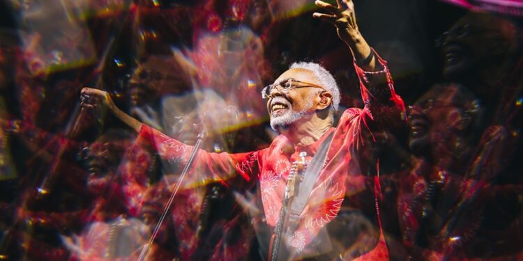 Gilberto Gil anuncia Liniker, João Gomes e Gilsons entre os convidados especiais do Navio Tempo Rei