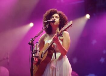 Com nova turnê, Roberta Campos sobe ao palco do Teatro Paulo Pontes no dia 22 de maio