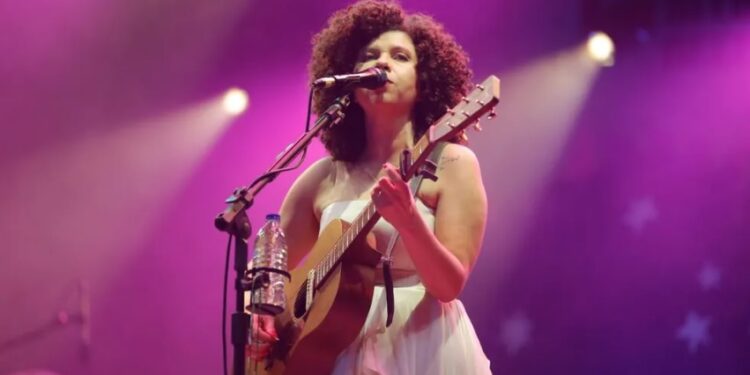 Com nova turnê, Roberta Campos sobe ao palco do Teatro Paulo Pontes no dia 22 de maio