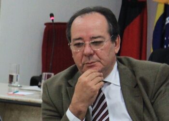 Após anúncio durante sessão, TCE-PB lamenta equívoco e desmente morte de Arthur Cunha Lima