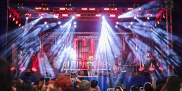 Público recorde lota Praça do Sol em Cabedelo, para ver show de Calcinha Preta na penúltima noite do Arraiá do Litoral