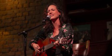 Tiê apresenta show ‘Cartas de Amor’ dia 10 de julho no Teatro Paulo Pontes