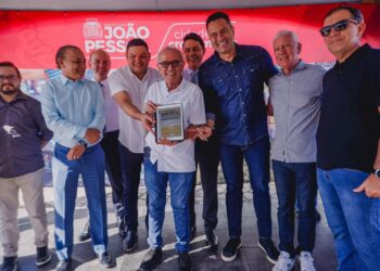 Cícero Lucena autoriza obras para deixar Mangabeira 100% pavimentado e projeta nova iluminação de LED no bairro