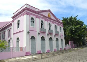Teatro Santa Roza é reinaugurado com programação cultural nesta quarta