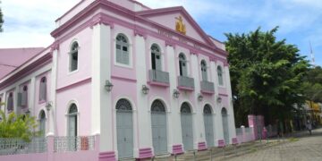 Teatro Santa Roza é reinaugurado com programação cultural nesta quarta