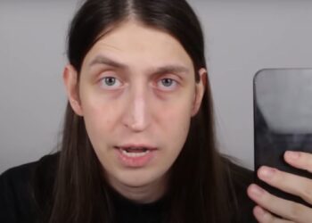 Influenciador Felca diz que passou a andar com carro blindado e seguranças após vídeo