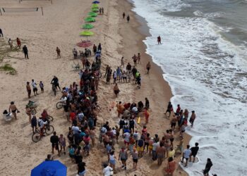Homem de 23 anos morre afogado na praia de Manaíra, em João Pessoa