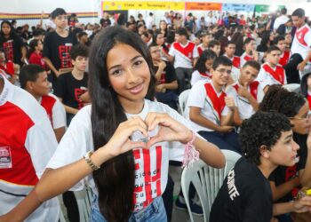 Ensino fundamental: tecnologia, inclusão e formação cidadã para desenvolver os jovens do futuro