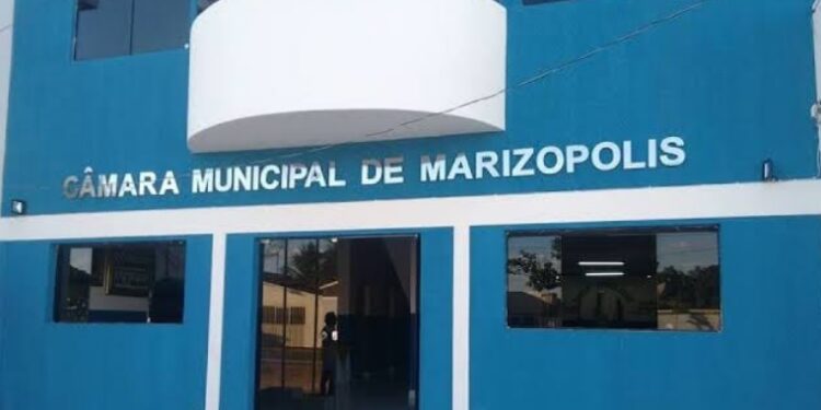 Câmara de Marizópolis derruba veto do prefeito e aprova lei de identificação de veículos oficiais