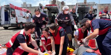 Afya Paraíba promove simulação realística de acidente com múltiplas vítimas em Cabedelo