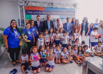 Cícero Lucena assina adesão de João Pessoa ao Pacto pela Primeira Infância e reforça compromisso com as crianças