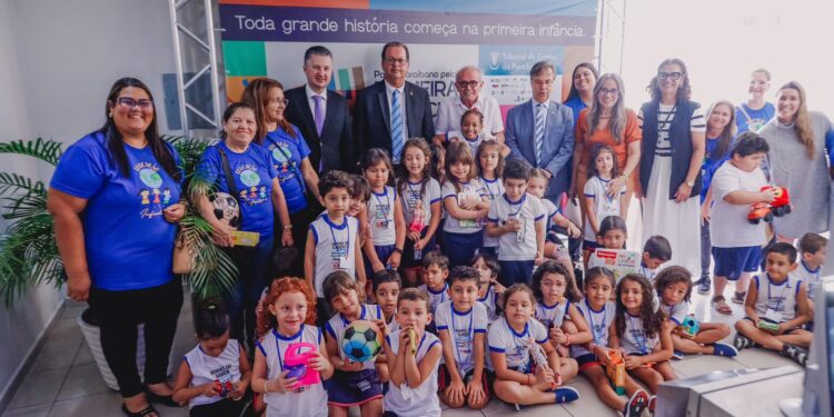 Cícero Lucena assina adesão de João Pessoa ao Pacto pela Primeira Infância e reforça compromisso com as crianças