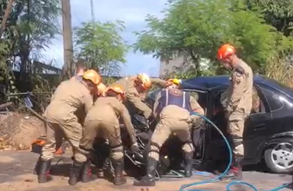 Assista: Acidente na ladeira do Cuiá deixa seis feridos, incluindo duas crianças, e fecha via na zona sul de João Pessoa