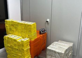 Polícia Federal e Receita Federal apreendem 464kg de cocaína em João Pessoa