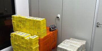 Polícia Federal e Receita Federal apreendem 464kg de cocaína em João Pessoa