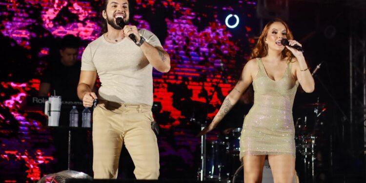 Shows de Padre Nilson e Matheus & Ercília encerram festa de Santa Catarina em Cabedelo